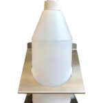 Metalinis sieninis laikiklis su buteliuku